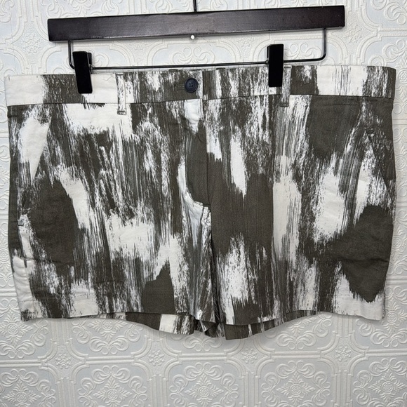 The Gap | Khakis Summer Short, Size 12R NWT - Picture 3 of 9